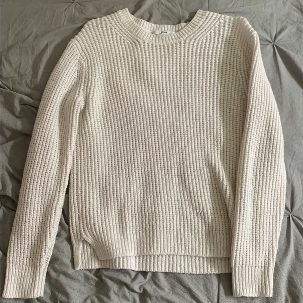 Uniqlo sweater